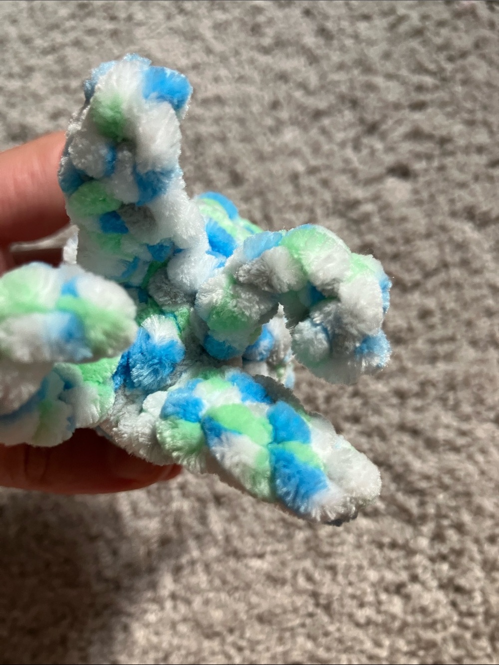 Crochet Jelly Fish Keychain - Picture 3 of 3